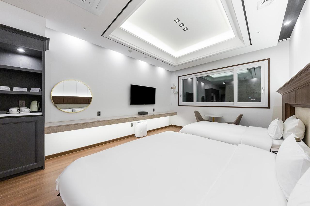Hotel Demer Mokpo Zewnętrze zdjęcie