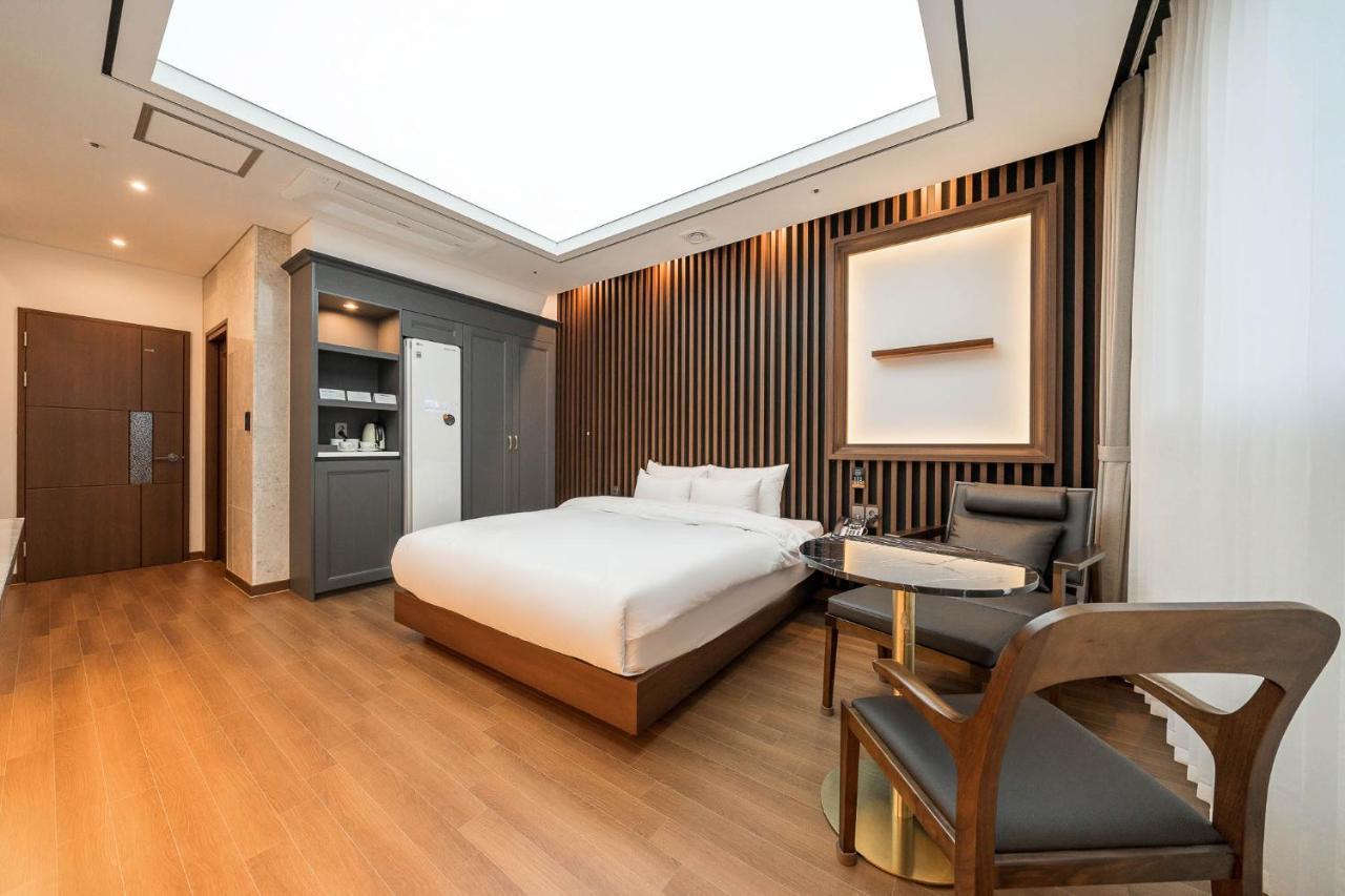 Hotel Demer Mokpo Zewnętrze zdjęcie