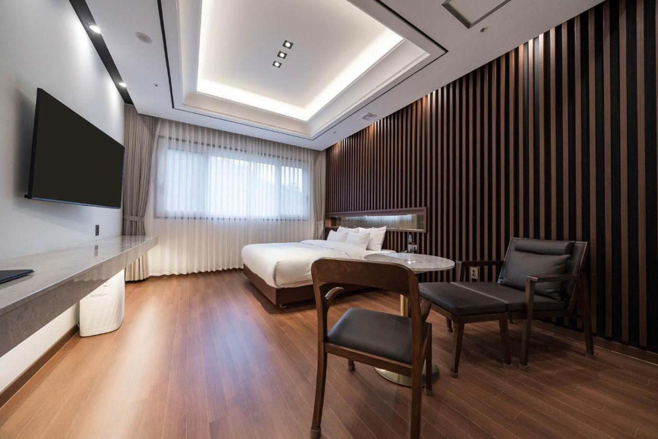 Hotel Demer Mokpo Zewnętrze zdjęcie