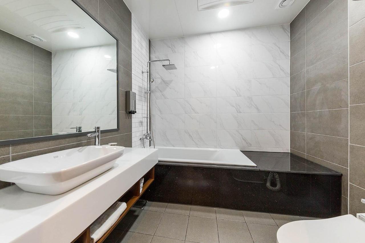 Hotel Demer Mokpo Zewnętrze zdjęcie