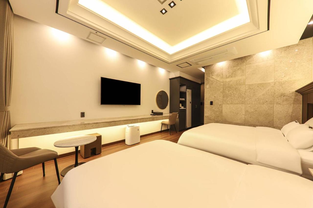 Hotel Demer Mokpo Zewnętrze zdjęcie