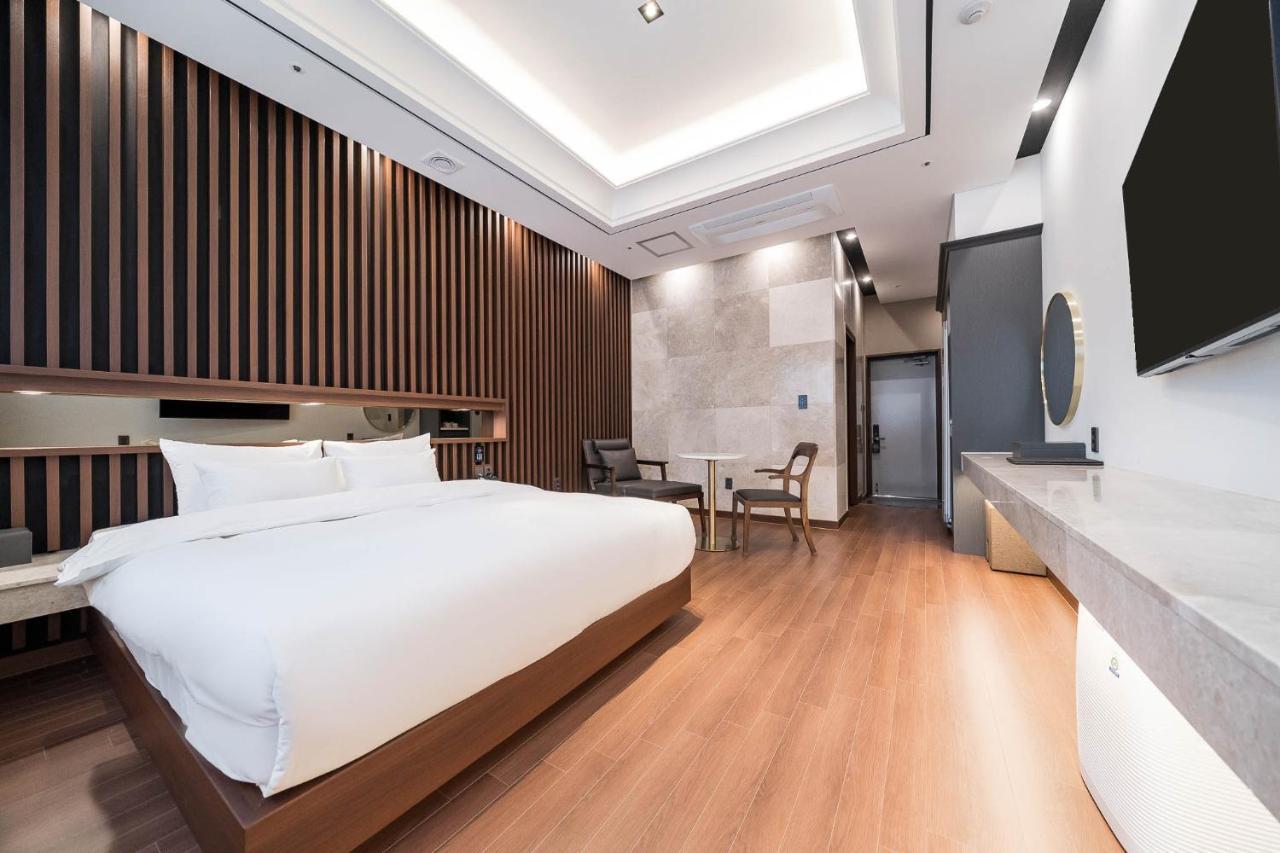 Hotel Demer Mokpo Zewnętrze zdjęcie