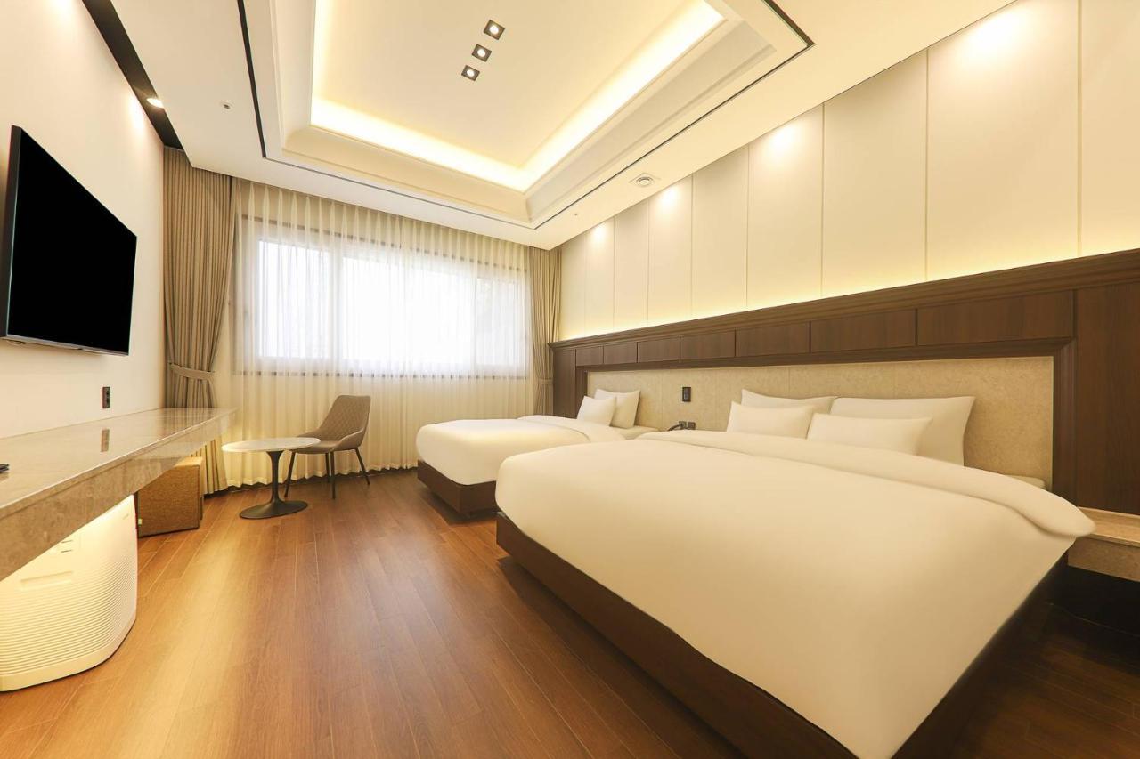Hotel Demer Mokpo Zewnętrze zdjęcie
